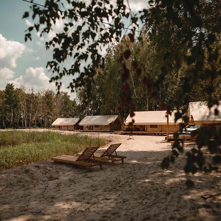 Glamping Mandra Kanev Hotel Leplyavo ภายนอก รูปภาพ