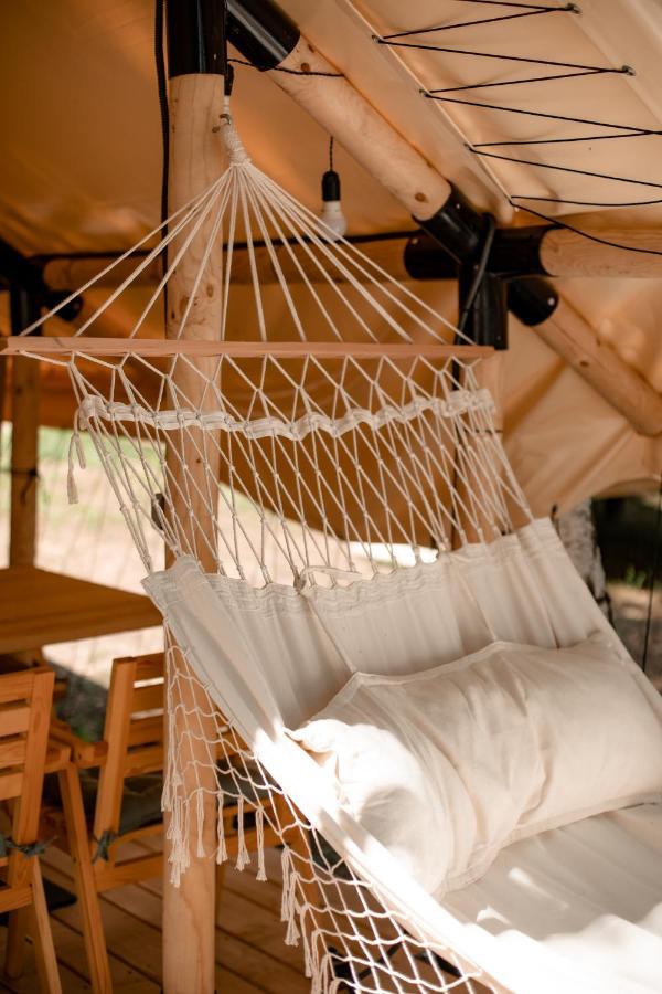 Glamping Mandra Kanev Hotel Leplyavo ภายนอก รูปภาพ