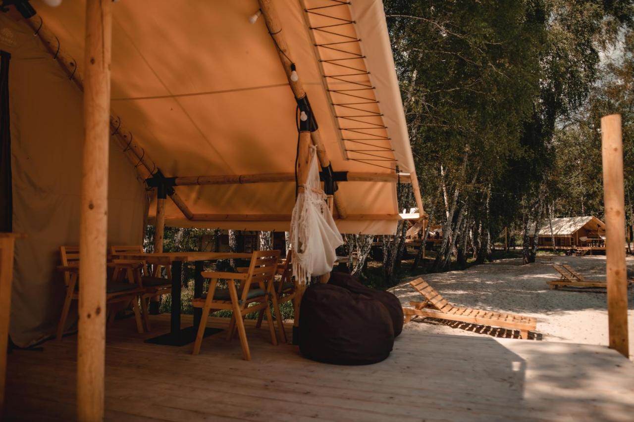 Glamping Mandra Kanev Hotel Leplyavo ภายนอก รูปภาพ